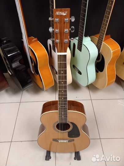 Акустическая гитара