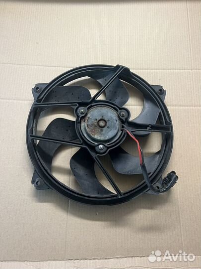 Вентилятор охлаждения двигателя Citroen C4