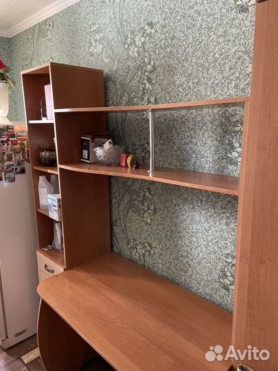 Письменный стол стеллаж