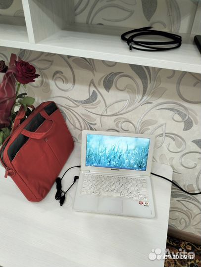 Продам нетбук Lenovo IdeaPad S206