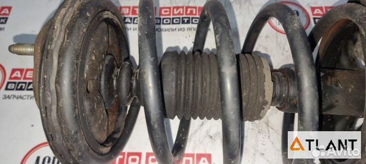 Стойка передняя левая mitsubishi chariot grandis