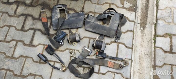 Комплект задних ремней Пассат Б3 универсал