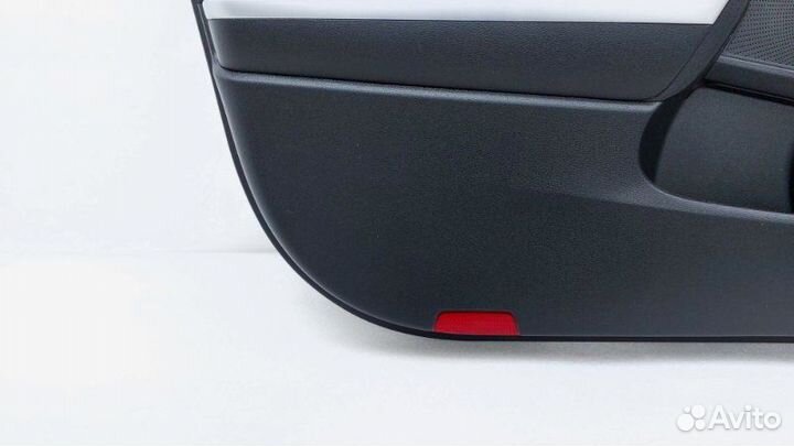 Б/У Обшивка двери Состояние отличное, оригиналnnУ