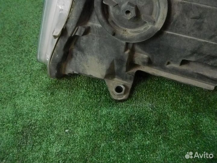 Фара правая Mercedes-Benz V-Class/Vito/Viano