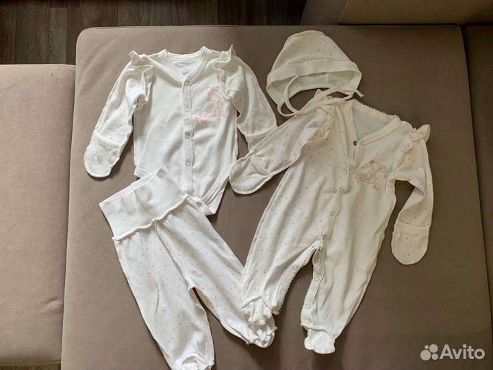 Комплект на выписку для девочки