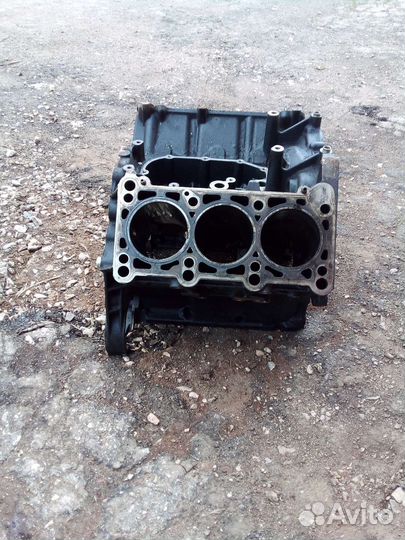 Блок цилиндров V6 для столика