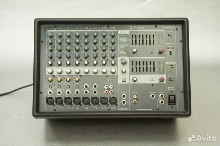Yamaha EMX 512 Активный микшерный пульт