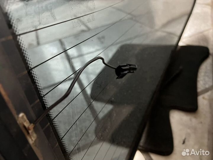 Заднее стекло BMW F10