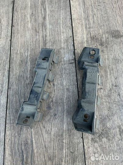 Кронштейн бампера передний Kia Ceed 1.6