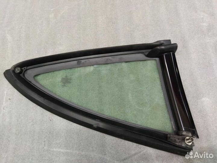 Стекло боковое заднее левое Mercedes-Benz Amg Gt S