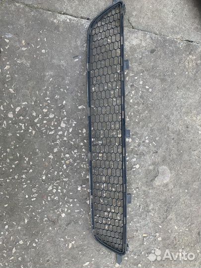 Решётка бампера lexus is250