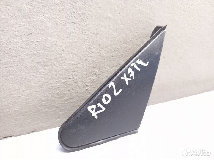 Накладка на крыло передняя левая Kia Rio 2 2011