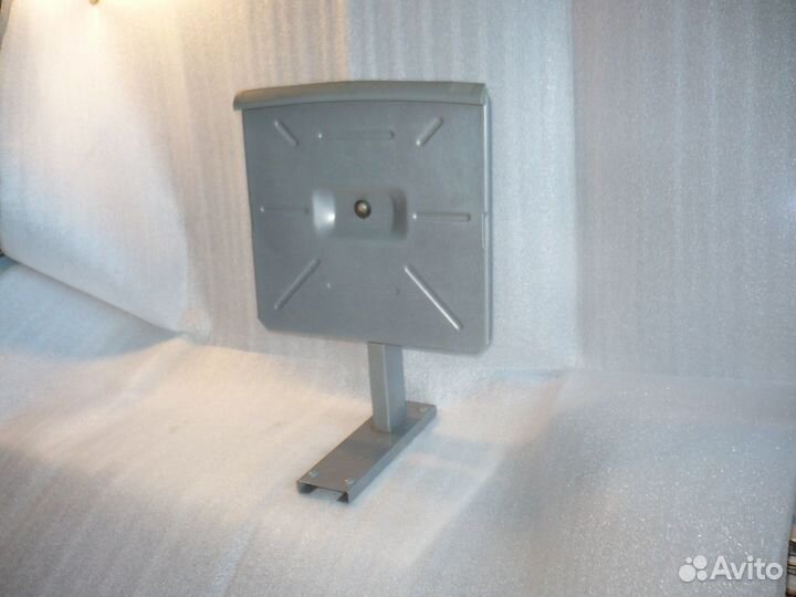 Настенный кронштейн-подставка для TV, свч и др