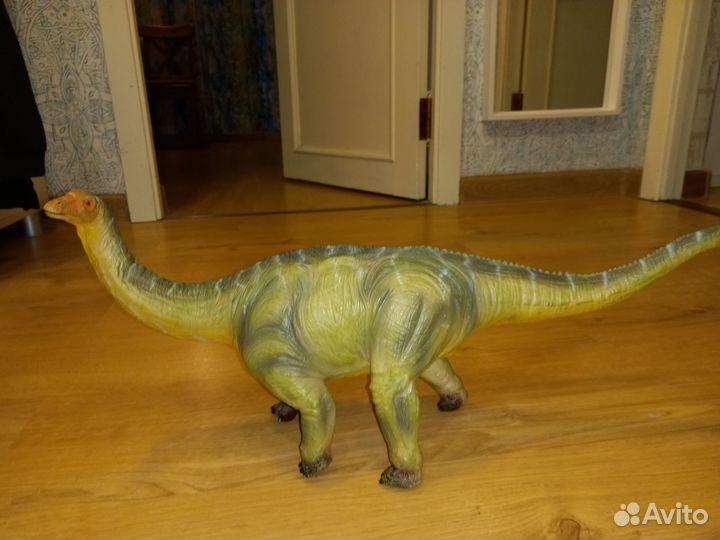 Динозавр большой,музыкальный 62 см