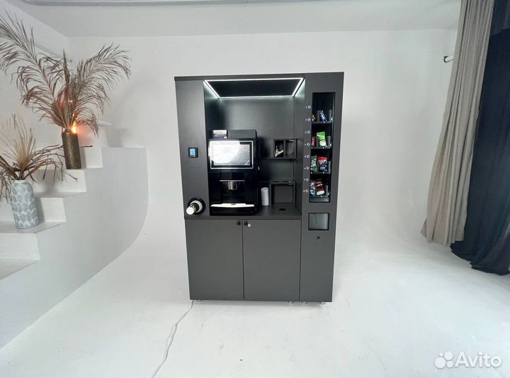 Аппарат для продажи снеков вместе с кофе