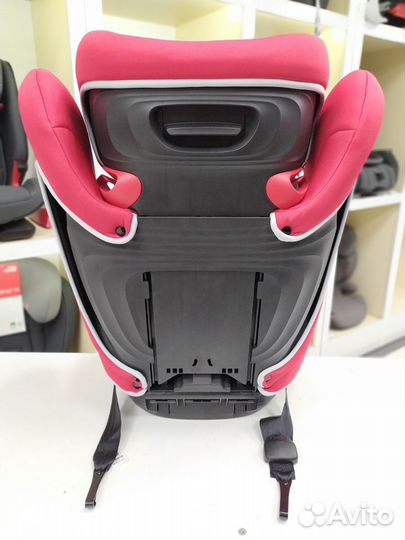 Автокресло 15-36кг изофикс Cybex Yari красный цвет