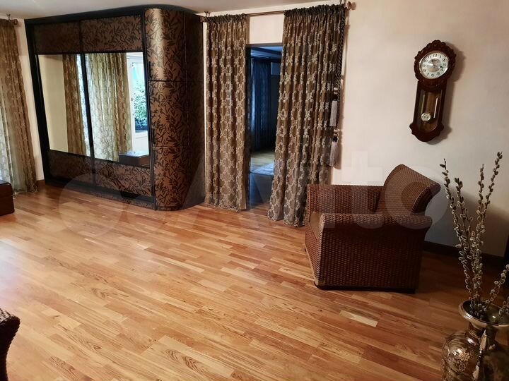 Дом 224 м² на участке 10 сот.