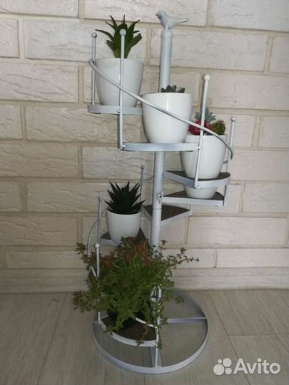 Подставка для цветов и мелочей