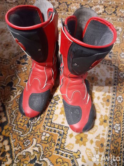 Мотоботы спортивные