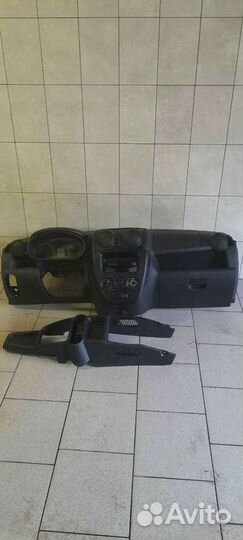 Панель (торпеда) Лада Гранта