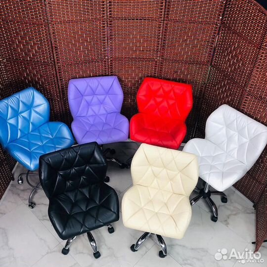 Стул ракушка премиум люкс для мастера красный