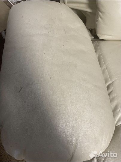 Кожанное кресло