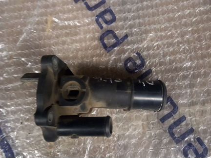 Форд фокус 2 Двс 1.8 -2,0 л - корпус термостата