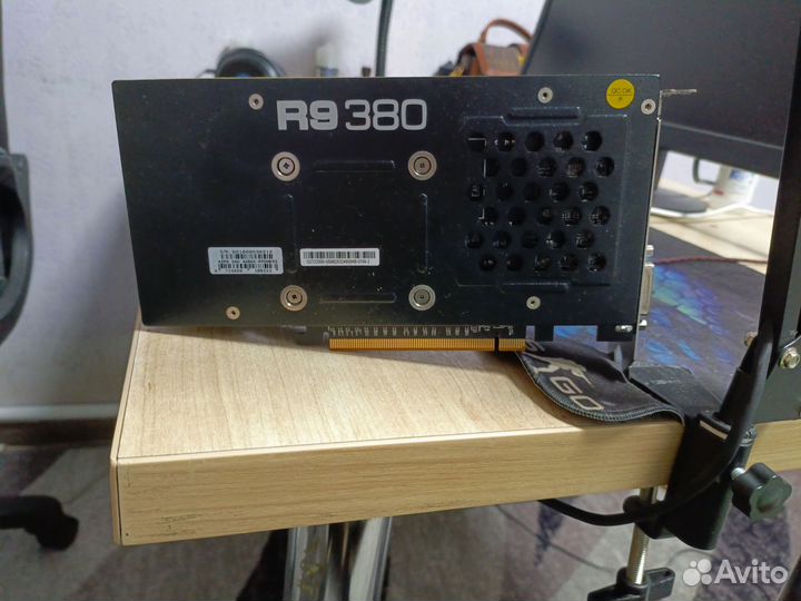 Видеокарта r9 380 4gb 256bit