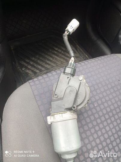 Мотор стеклоочистителя на toyota camry