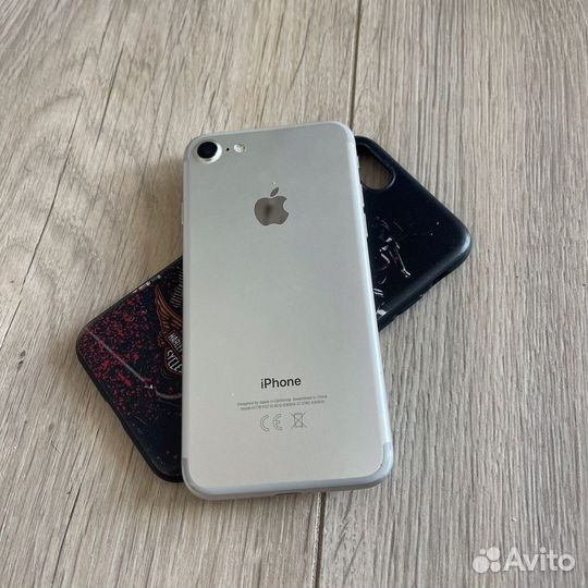 Телефон iPhone 7