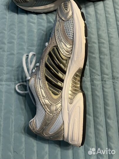 Кроссовки adidas, 38,5