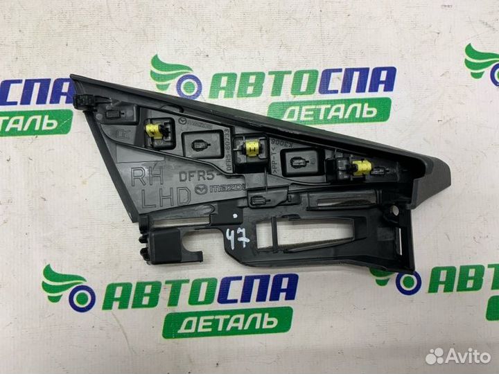 Накладка торпедо правая Mazda Cx-30 DM / DN PE