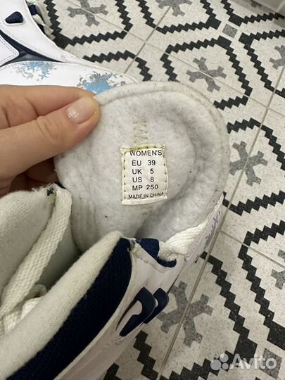 Коньки фигурные женские