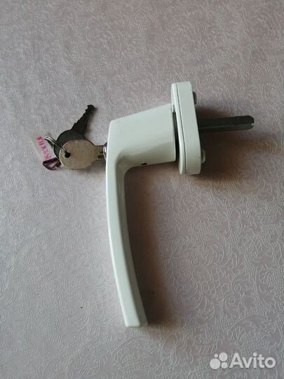 Ручки оконные с ключем