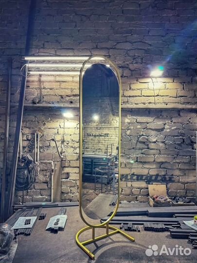 Зеркало напольное овальное в раме