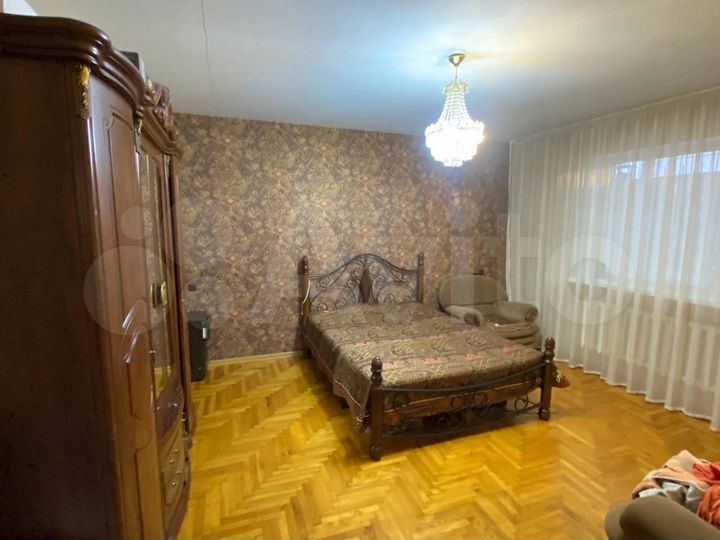 Дом 350 м² на участке 3,8 сот.