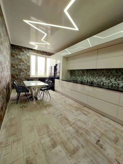 3-к. квартира, 115 м², 14/15 эт.