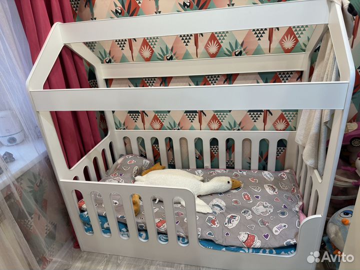 Кровать домик шкафы