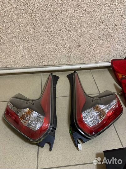 Комплект фонарей Nissan Juke 2018