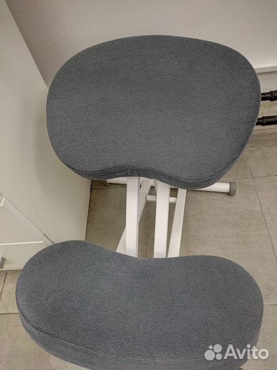 Коленный стул