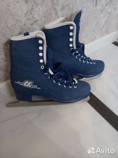 Коньки женские 38 размер