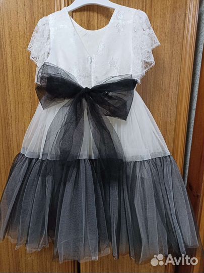 Платье для девочки новое