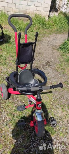 Трехколесный велосипед