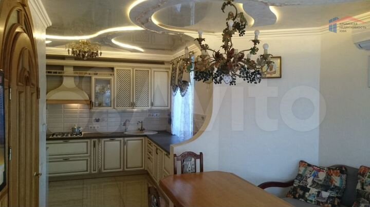 Дом 360 м² на участке 4 сот.