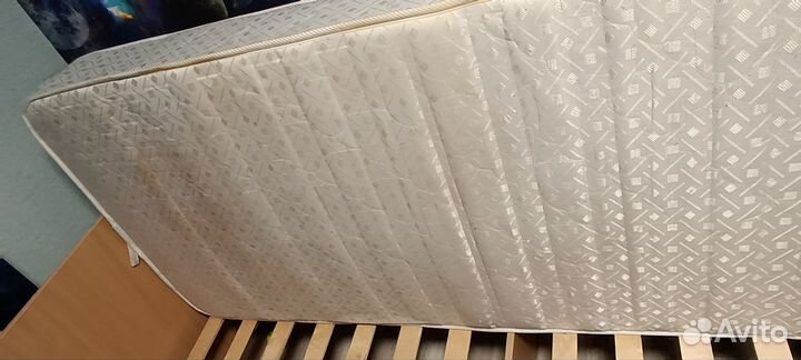 Кровать односпальная с матрасом бу