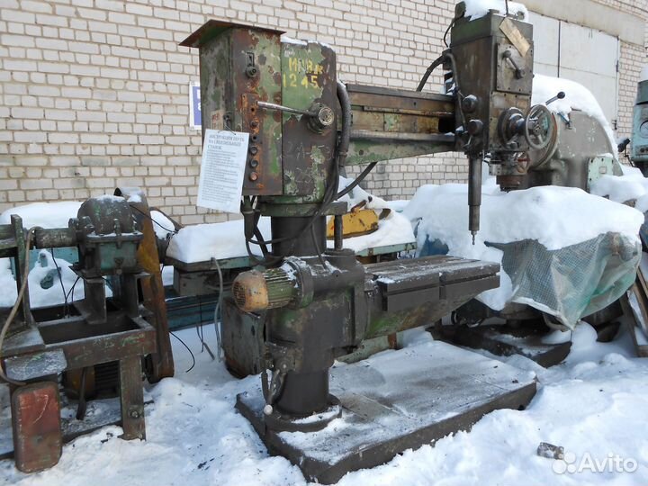 Радиально-сверлильный станок 2л53у