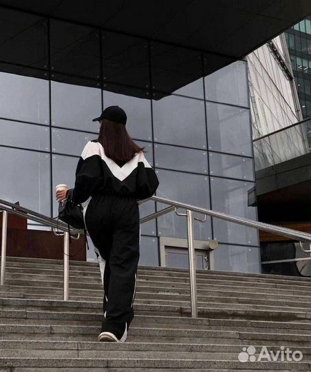 Костюм женский