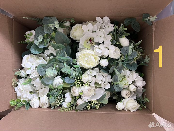 Декоративные цветы. Декор на стол. Лианы