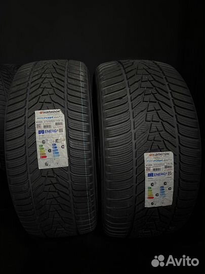 Hankook Winter I'Cept Evo 3 X W330A 275/45 R20 и 305/40 R20 112V
