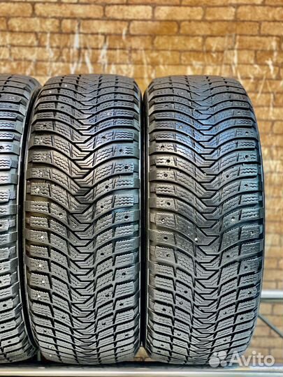 Michelin X-Ice North 3 215/55 R17 98T